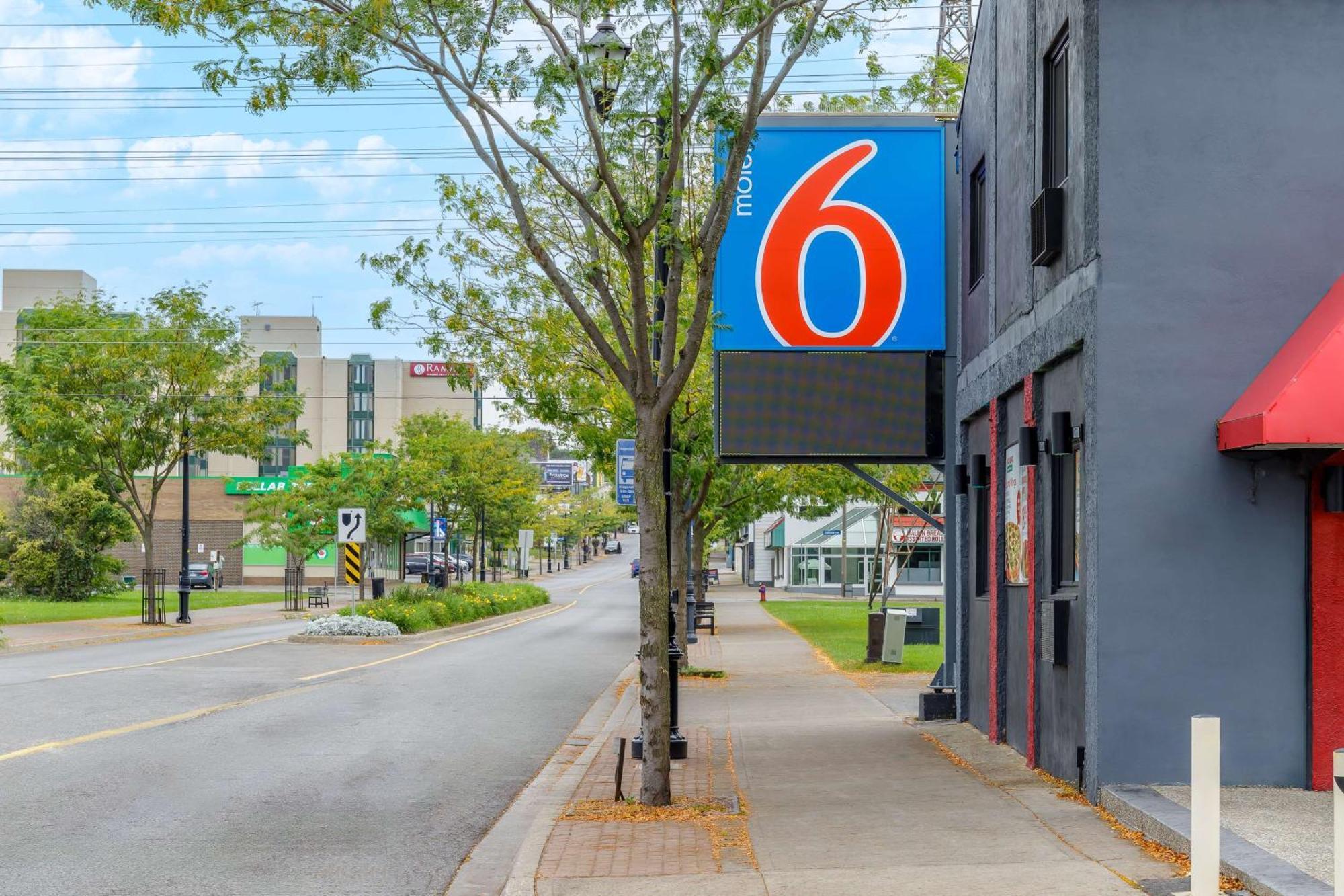 Motel 6 Niagara Falls, On Near The Falls Exterior photo